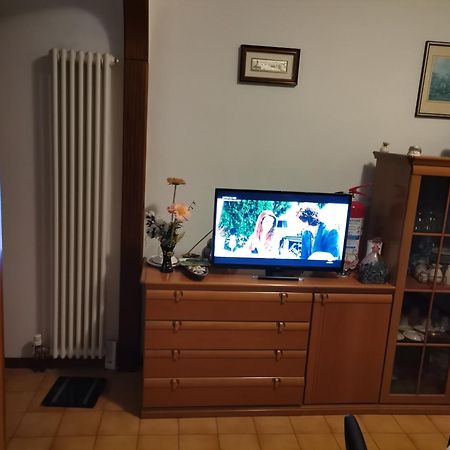 Camera In Appartamento Pordenone Esterno foto
